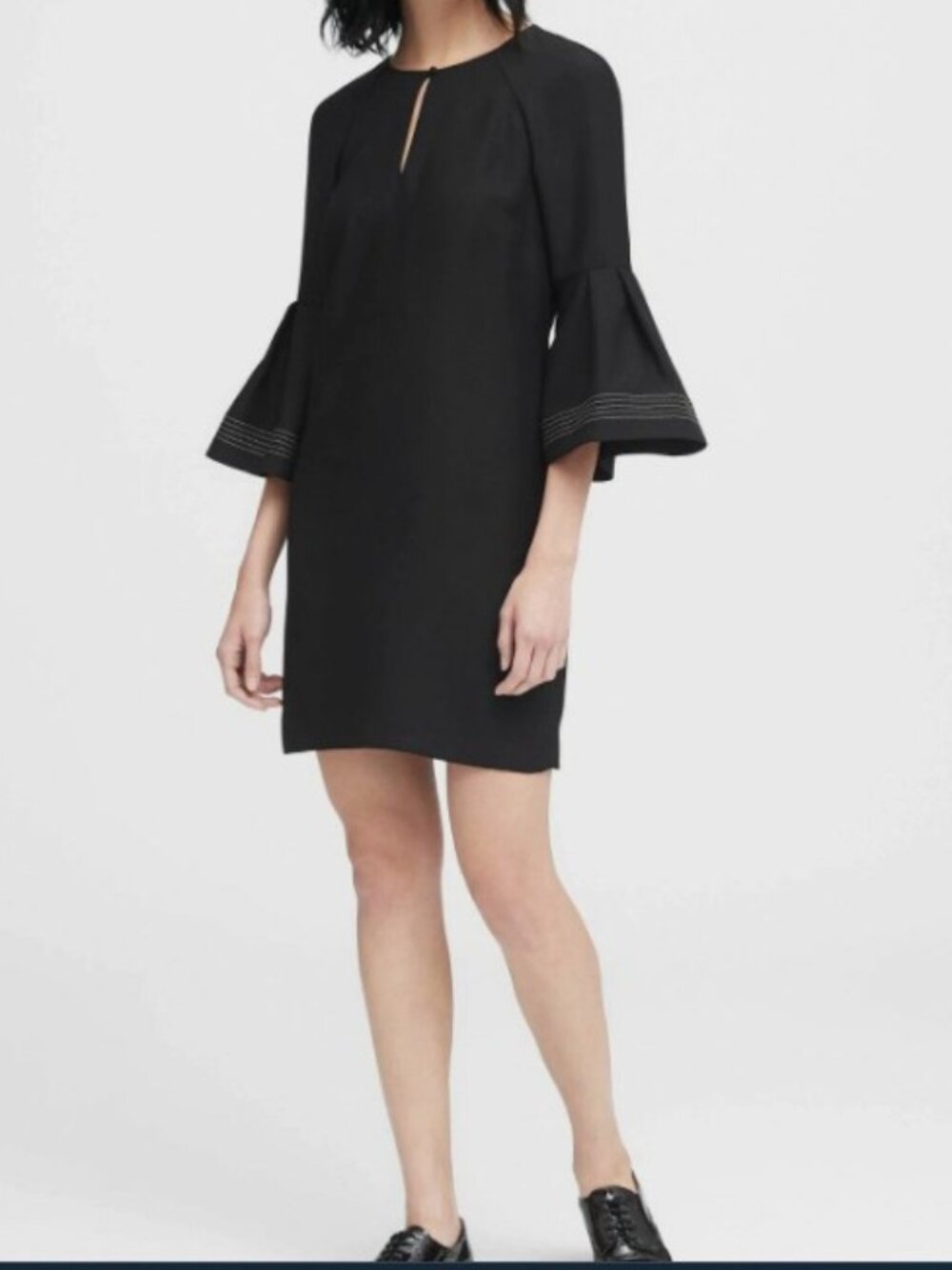 BANANA REPUBLIC NAVY BELL SLEEVE SHIFT DRESS